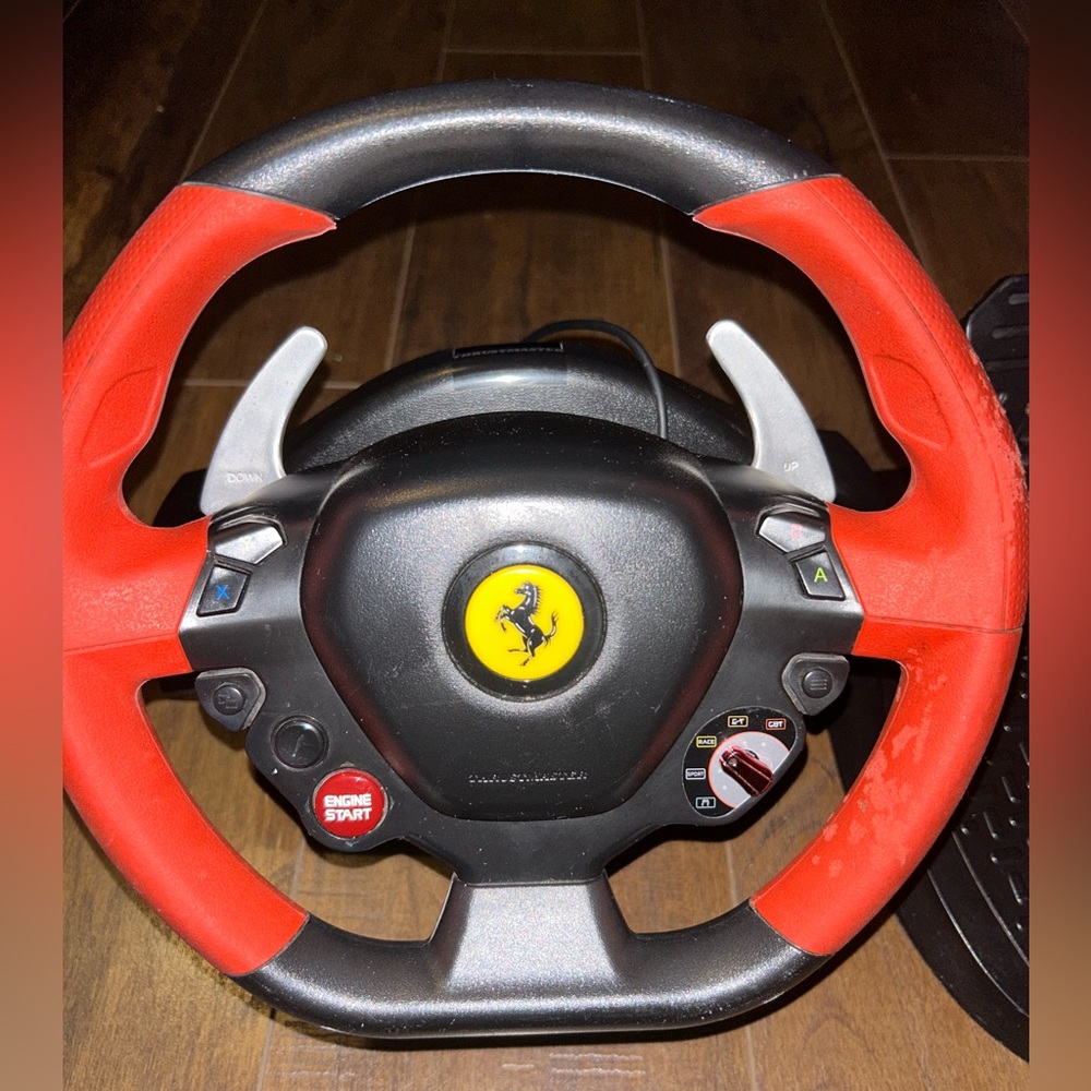 Thrustmaster Ferrari 458 Spider Racing Steering Wheel Pedals Xbox One